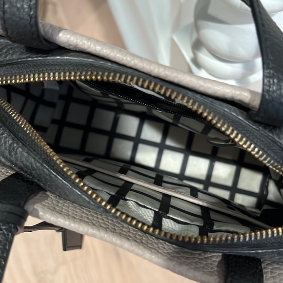 Kate spade black and light purple cream bag. - Picture 2 of 6